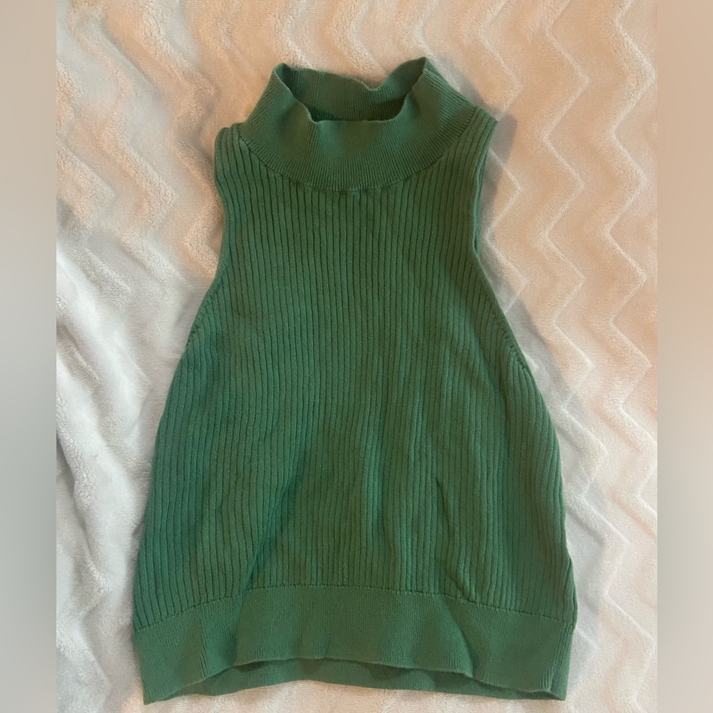 $10 emerald green sweater halter crop top